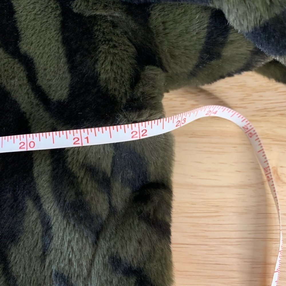 NEW Anthropologie Sanctuary Green Zebra Print Faux Fur Jacket Size Medium - Picture 14 of 16